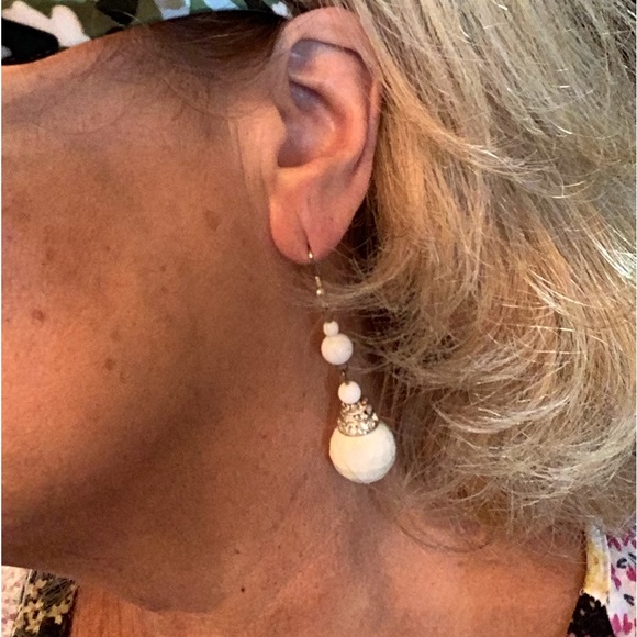 Vintage dangle white glass ball earrings with stones nice formal wear . - Picture 5 of 7